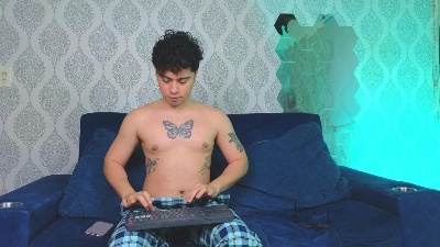 Angel_boyy2 Live Image