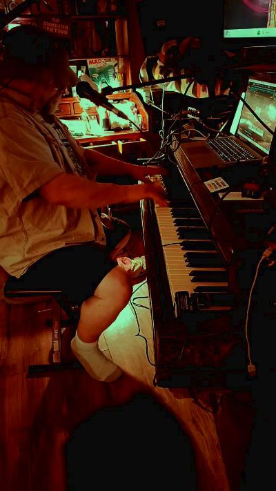 Justinthime Live Image