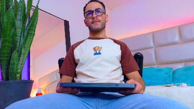 Oliver_Wilson Live Image