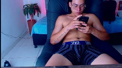 Sensual_Blade Live Image