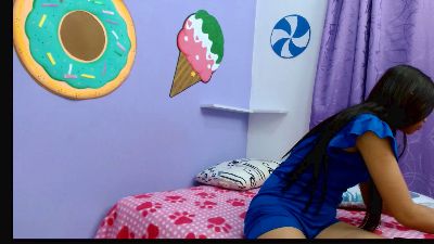 pequenachica18 Live Image