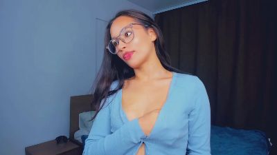 FloriaShortt live from United States