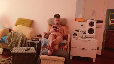LennyNaakt live from Netherlands