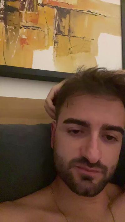Leo0705 live from Italy