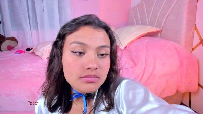 Lily_fox1 live from Colombia