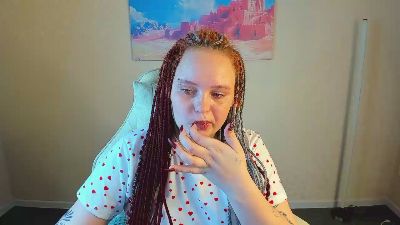Looly_Rise live from United States
