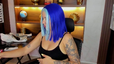 MelanieRoux live from France