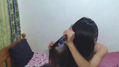 MhaeKhalifa live from Philippines