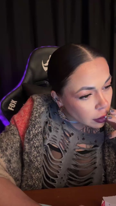 MilaDevassa live from Brazil