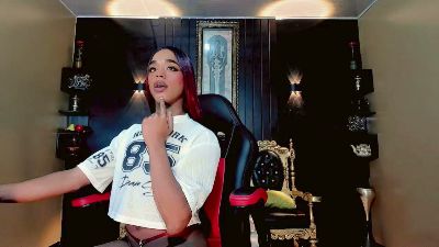Nashla_21 live from Netherlands