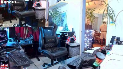OnlineBossUK live from United Kingdom