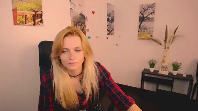 PeppyMia live from Poland