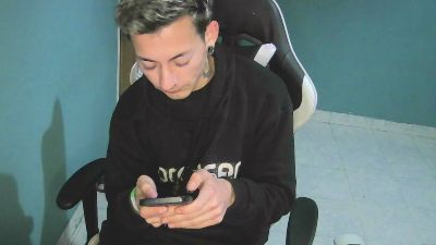 ReyAbsoluto live from Argentina