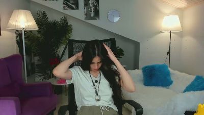 ShaynaTrolio live from France