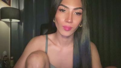 Simmi_Simmi live from United States
