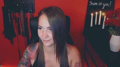 Warren__Jane live from United Kingdom