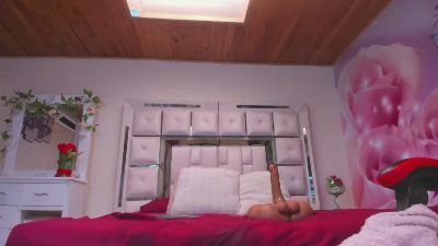 Yelena_mutiz live from Colombia