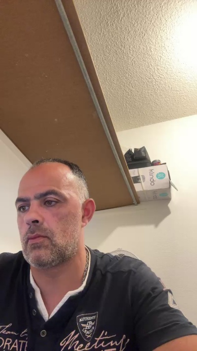 angevil2020 live from France