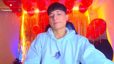 bryam_hot_19 live from Colombia