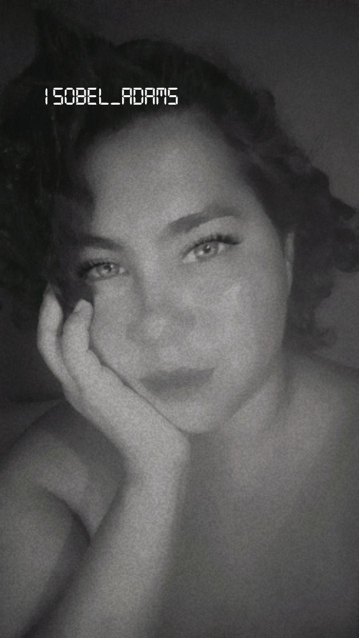 isobel_adams202 live from Spain