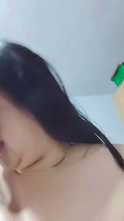 luci225 live from Colombia