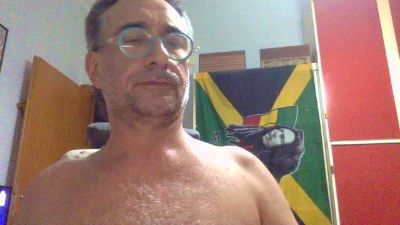 ortijah live from United Kingdom