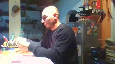 petiso37 live from Argentina