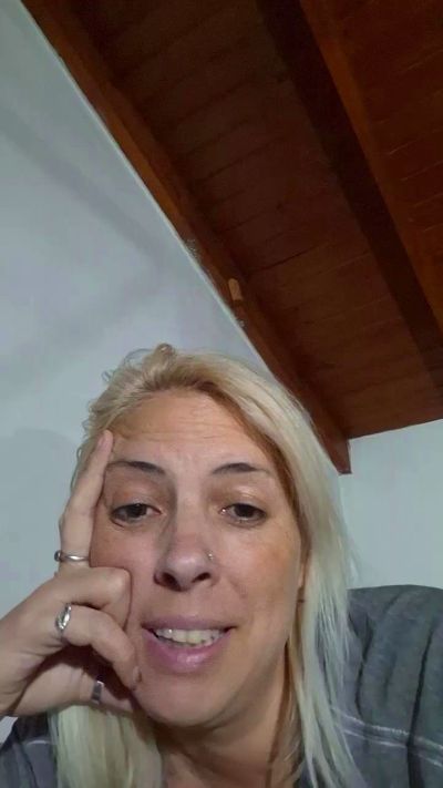 vane1818 live from Argentina